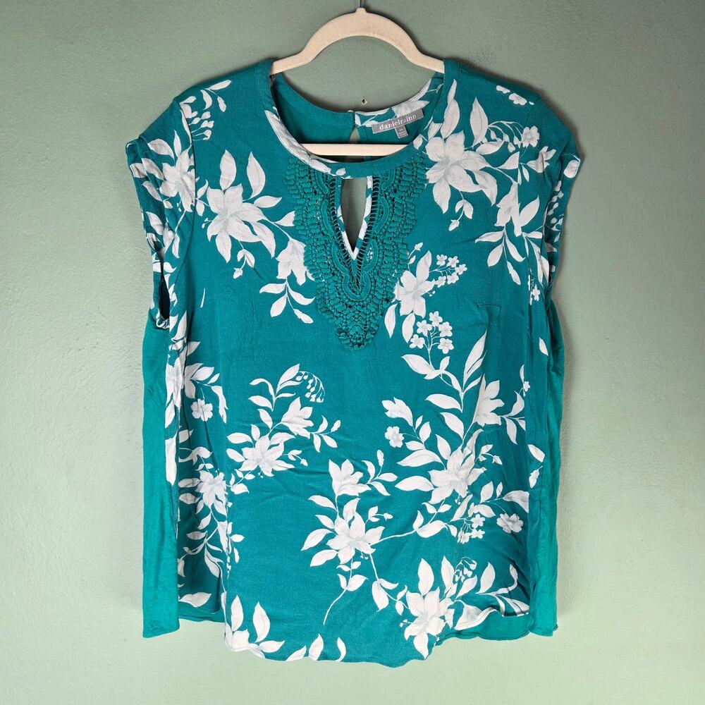 Daniel Rainn Womens 2X Green Cap Sleeve Blouse Top Crochet Lace Floral Print